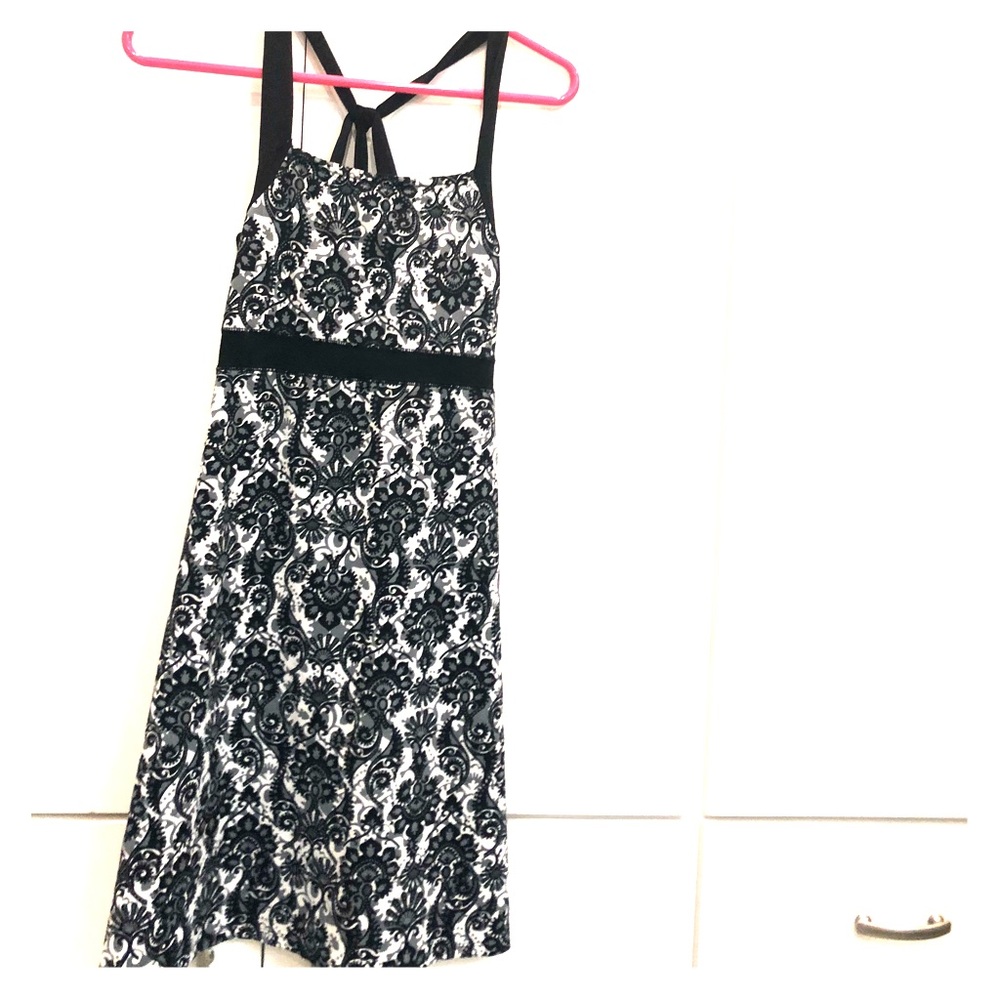 Soybu sports dress with built in bra